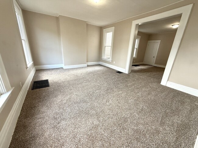 Photo - 1112 Girard Ave