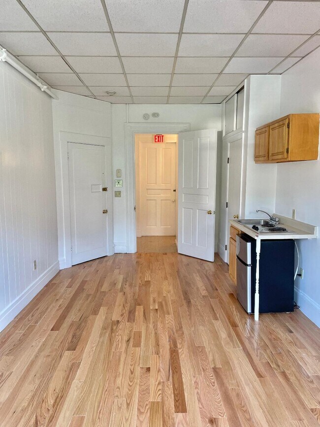 Photo - 248 Newbury St Unit 4