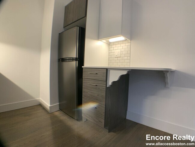 Photo - 11 Queensberry St Unit 24