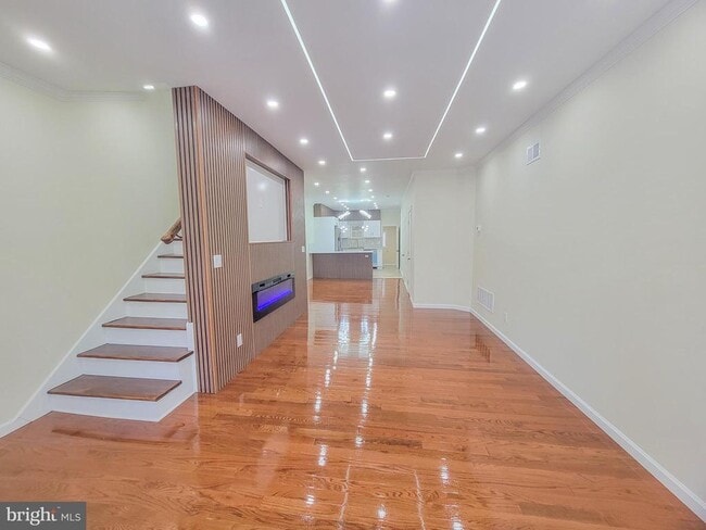 Building Photo - 5502 Master St