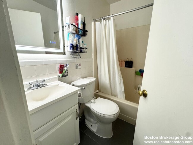 Photo - 73 Hammond St