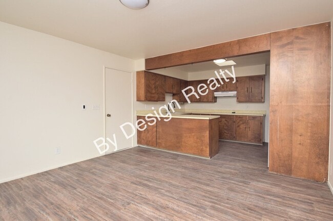 Photo - Massive 2 Bed 2 Bath Corner Lot Duplex w/ 1 Car Garage – Near UA & Downtown