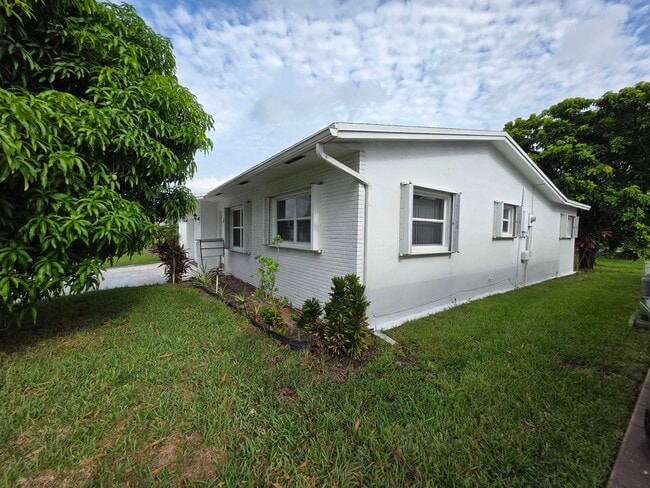 Photo - 7195 NW 9th Ct