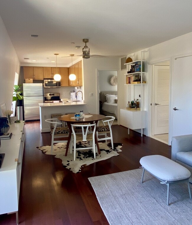 Building Photo - 2022 Flagler Pl NW Unit F302