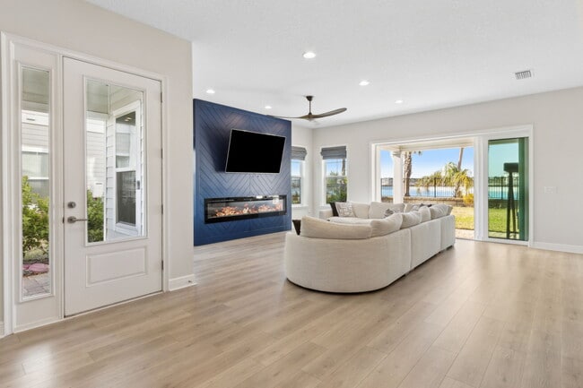 Photo - 401 Marquesa Cir