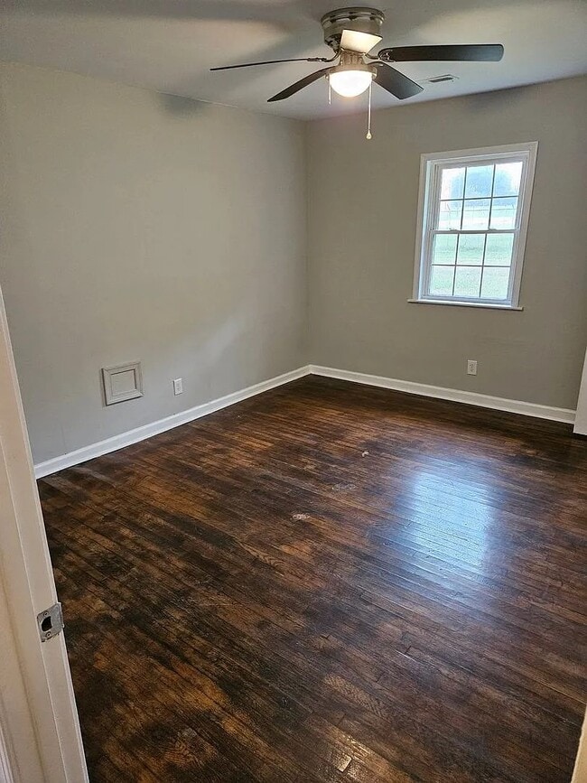 Photo - 1343 Hinton St