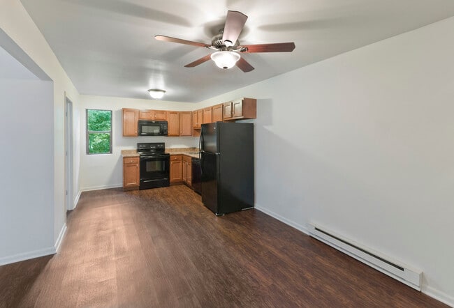 Photo - Brookview Court Apartments