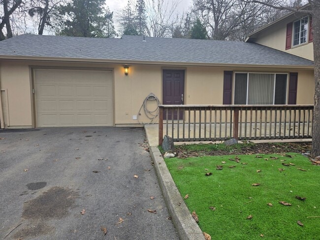 Building Photo - MM2240-1 Unit A