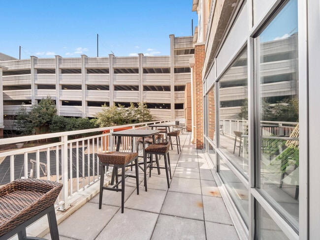Mosaic at Largo Station apartments — community photo