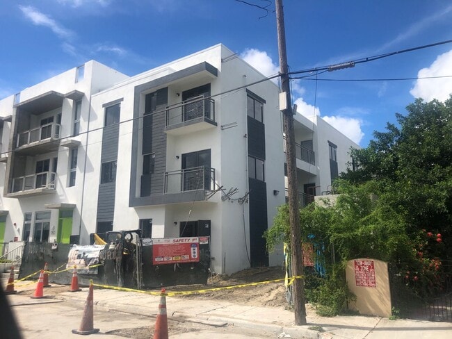 Photo - Avenu Heights