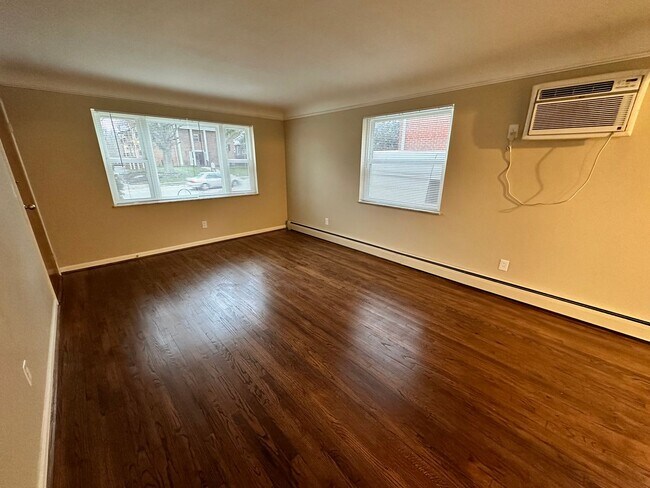 Photo - 1924 Sutton Ave Unit 2