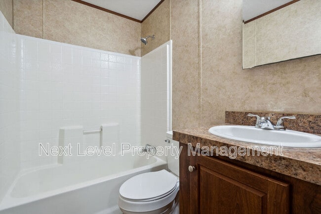 Photo - 111 S Cedar Dr