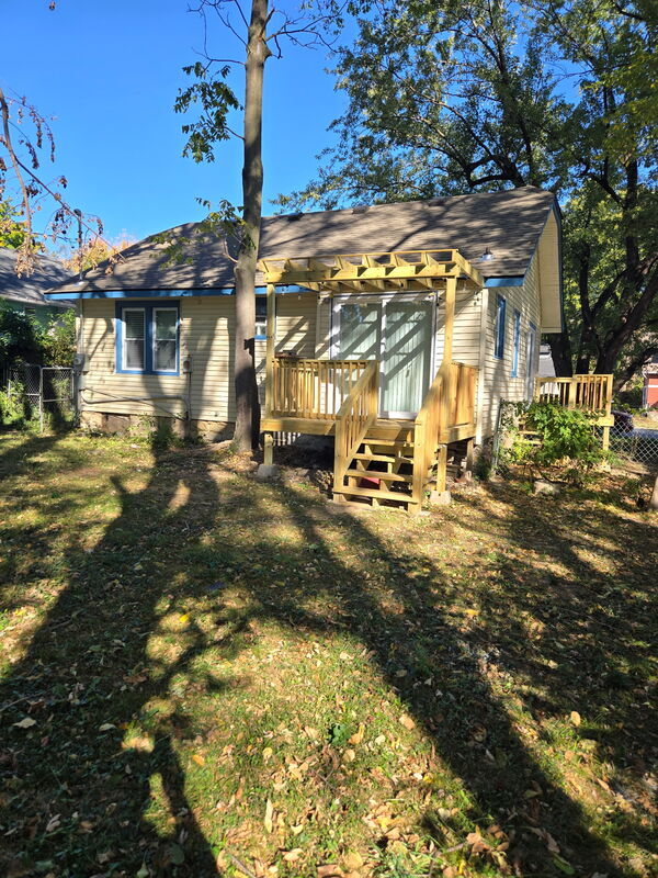 Photo - 2501 E 68th Terrace