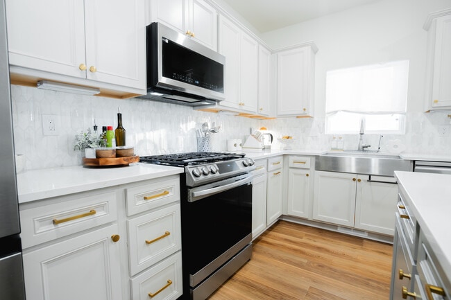 Photo - 6037 Fieldstone Cir