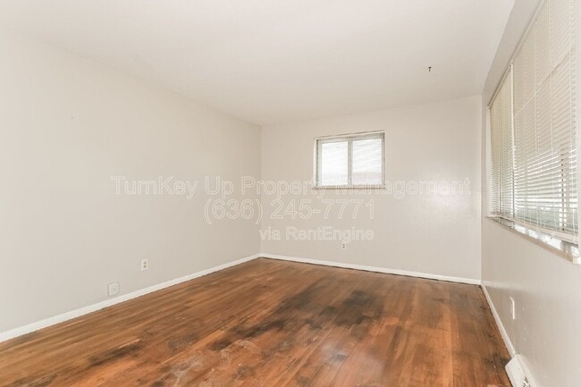 Photo - 1225 Senate Dr