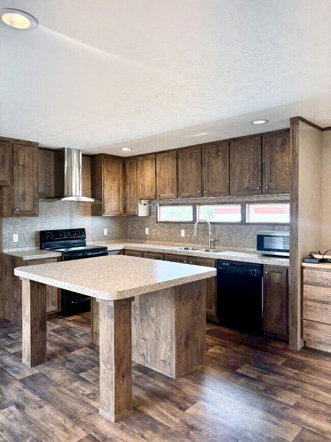 150 Private Road 1610