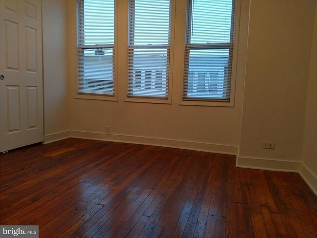 Photo - 2967 Weikel St
