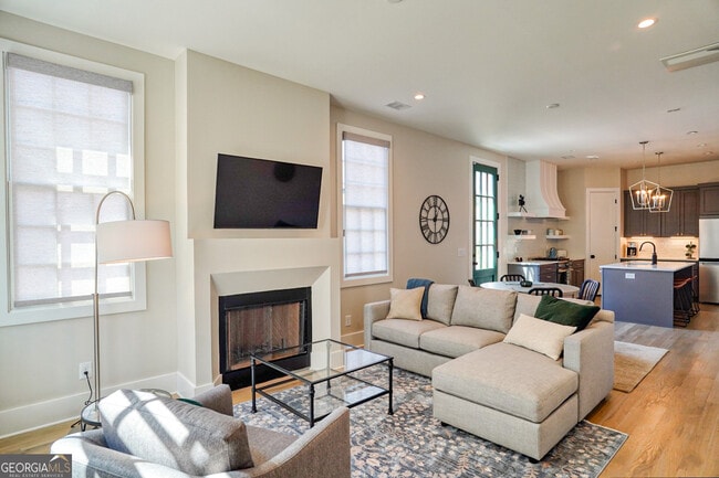 Photo - 295 Kelmscott Ln