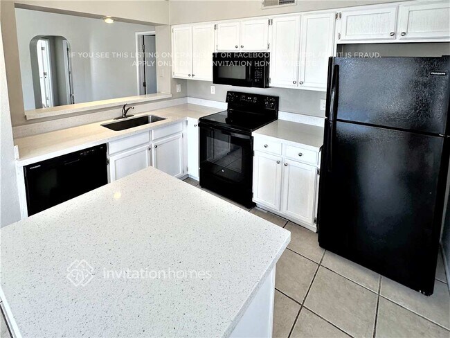 Photo - 2222 W Beaubien Dr