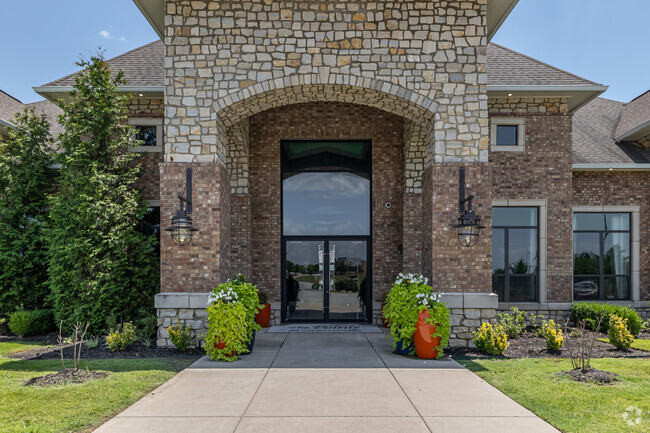 Building Photo - The Pointe at Bentonville Rental