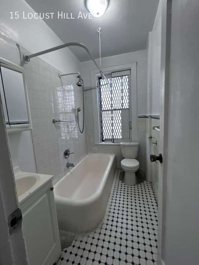 Photo - 15 Locust Hill Ave