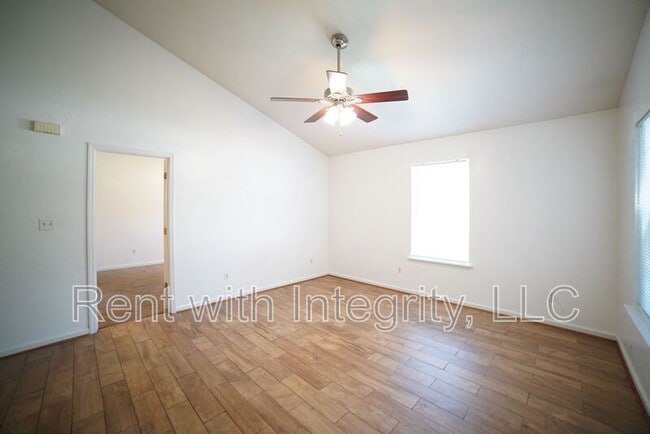 Photo - 6315 N Placid Pl