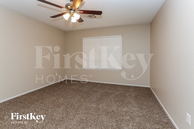 Photo - 5508 Crinoline Ave