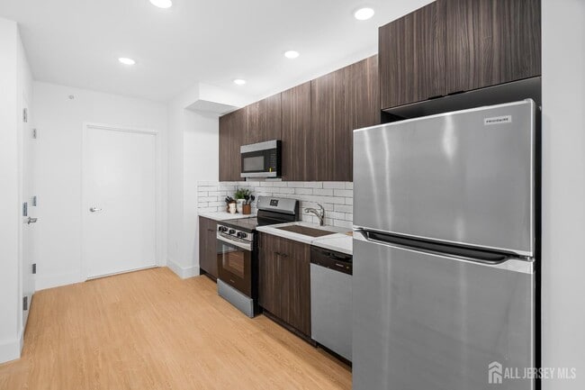 Photo - 50 Easton Ave Unit 203