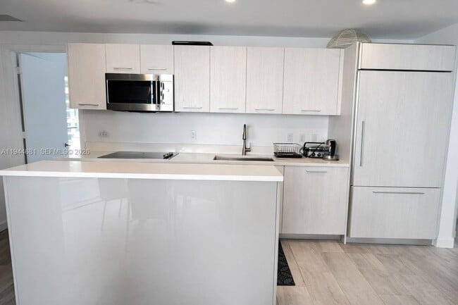 Photo - 45 SW 9th St Unidad 3008