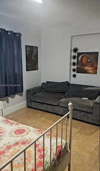 Photo - 965 NE 146th St Unit Side Room