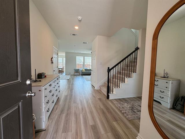 Photo - 424 Princewood Dr