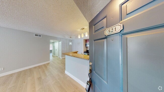 Building Photo - 2Br/ 2Ba Condo In Villa Medici - Available...