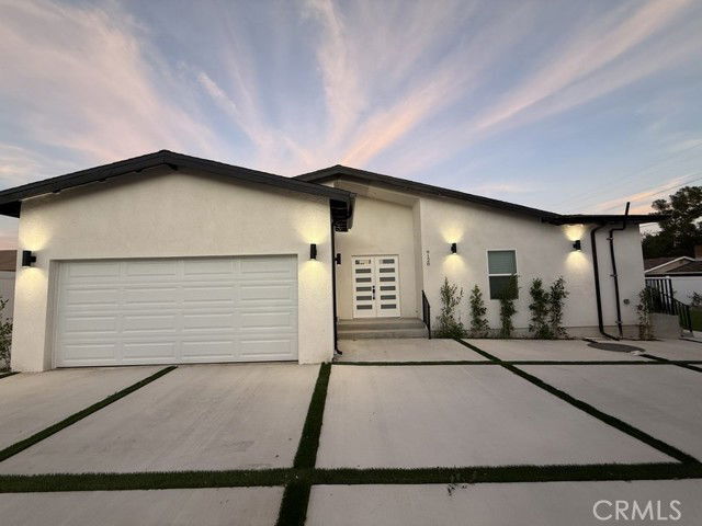 Photo - 9128 Balcom Ave