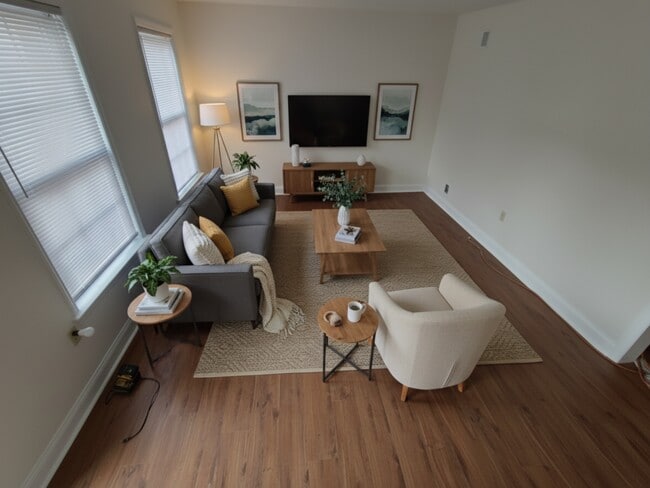 Photo - 521 Cobblestone Ln