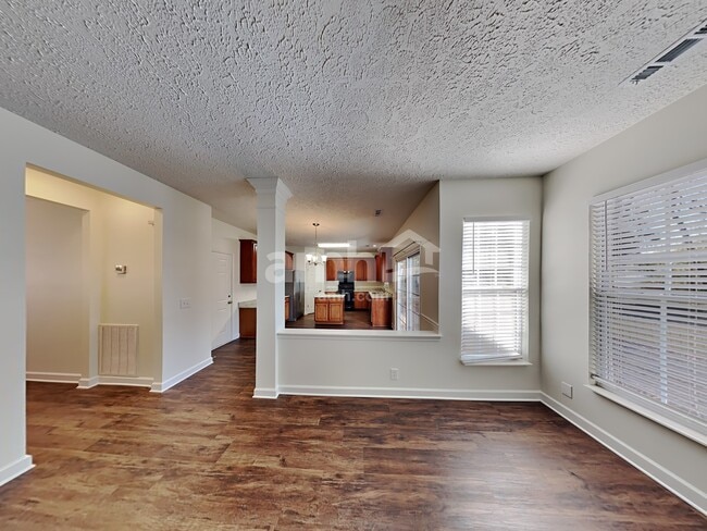 Photo - 2992 Brisbane Dr