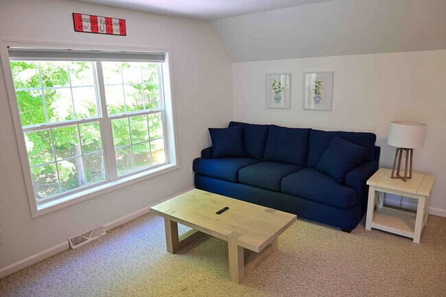 Building Photo - 184 Ruggles Rd Unit ID1460953P