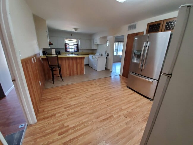 Kitchen - 1004 S Taft Hill Rd Unit A