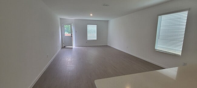 Photo - Charming 3-Bedroom Home for Rent in Provid...