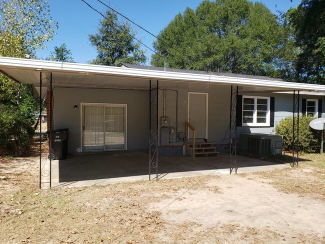 Photo - 310 Broad St