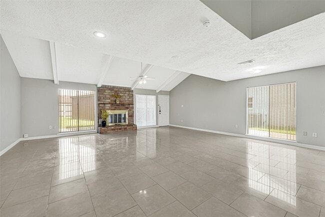 Photo - 10127 Sagegate Dr