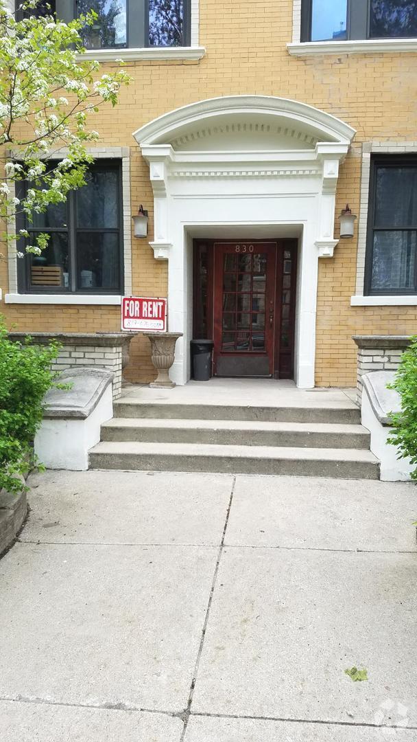 Building Photo - 830 W Leland Ave Unit 101 Rental