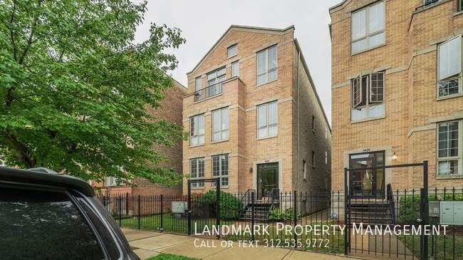 Building Photo - 4428 S Calumet Ave Unit G Rental