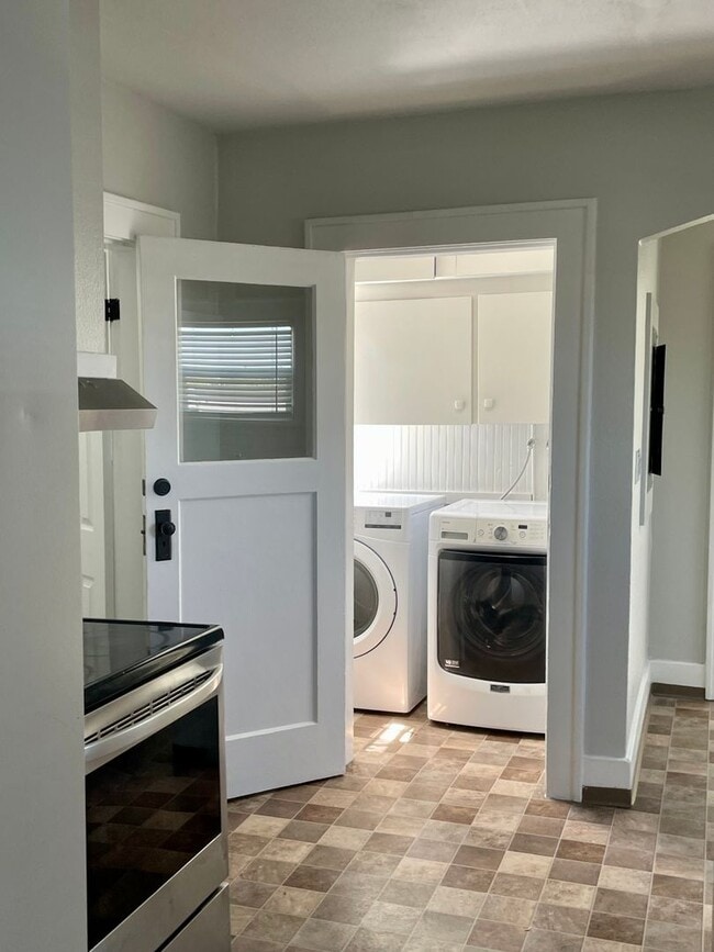 Photo - 1745 James St Unit 1745-A