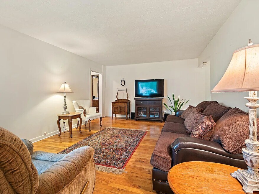 303 S Burton Ave