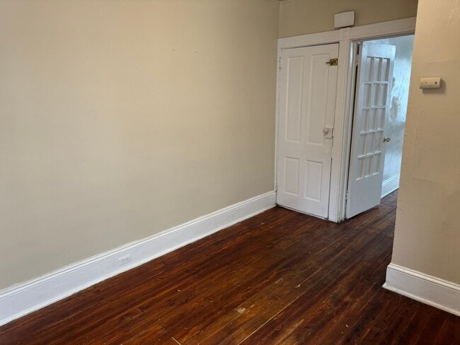Photo - 654.5 Columbia Ave Unit Apt. 1
