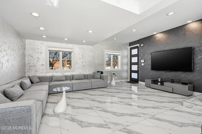 Photo - 107 Grant Ave