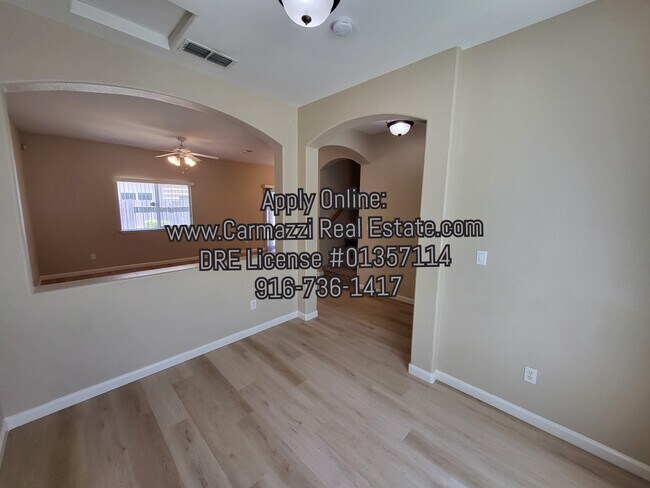 Photo - 1626 Loon Lake St