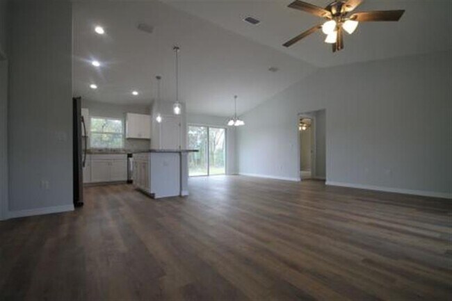 Photo - NICE HOMES FOR RENT ...