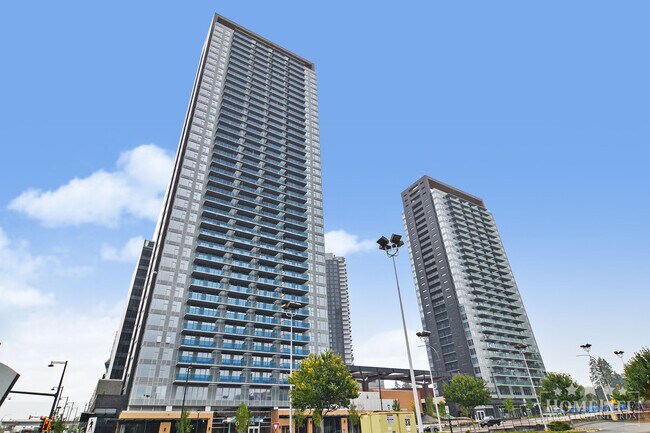 Building Photo - Exceptional Corner 2-Bedroom Residence in ... Unit 3209