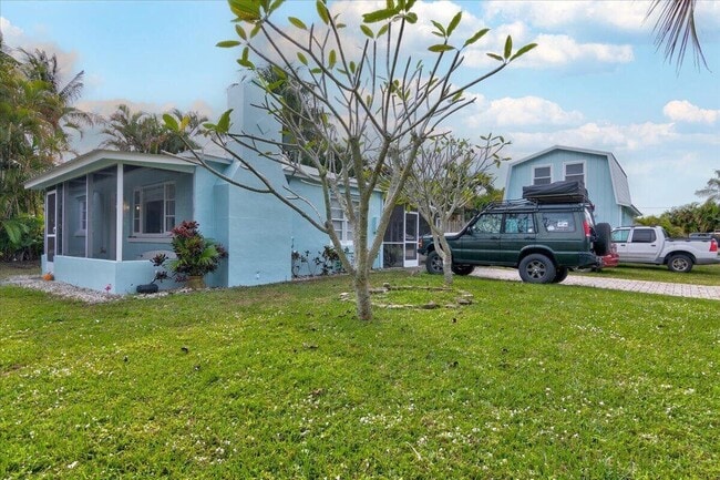 Building Photo - 866 SW 29th Terrace Rental